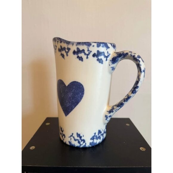 SOLD 90s Blue Heart Spongeware Pottery Pitcher Country Cottage Vintage - Picture 3 of 6